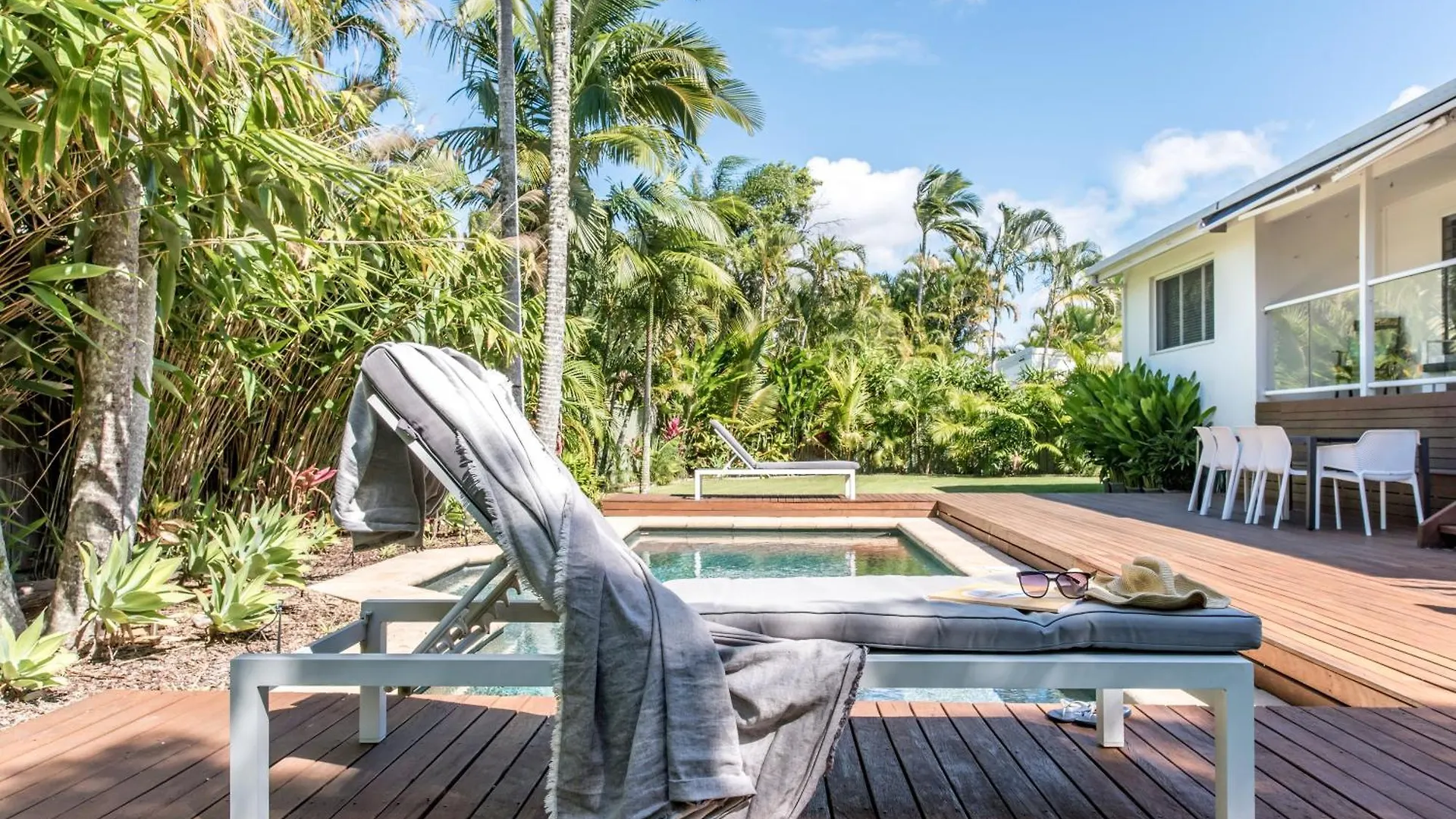 Pura Vida Villa Noosa Heads Holiday home