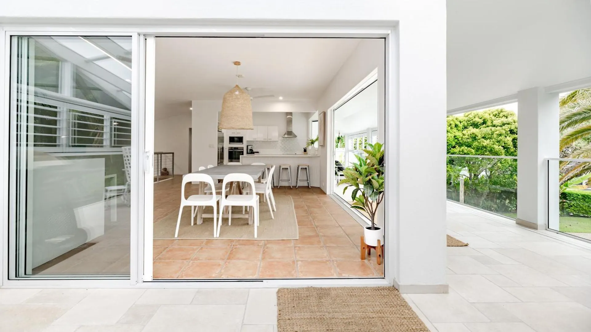 Pura Vida Villa Noosa Heads Holiday home